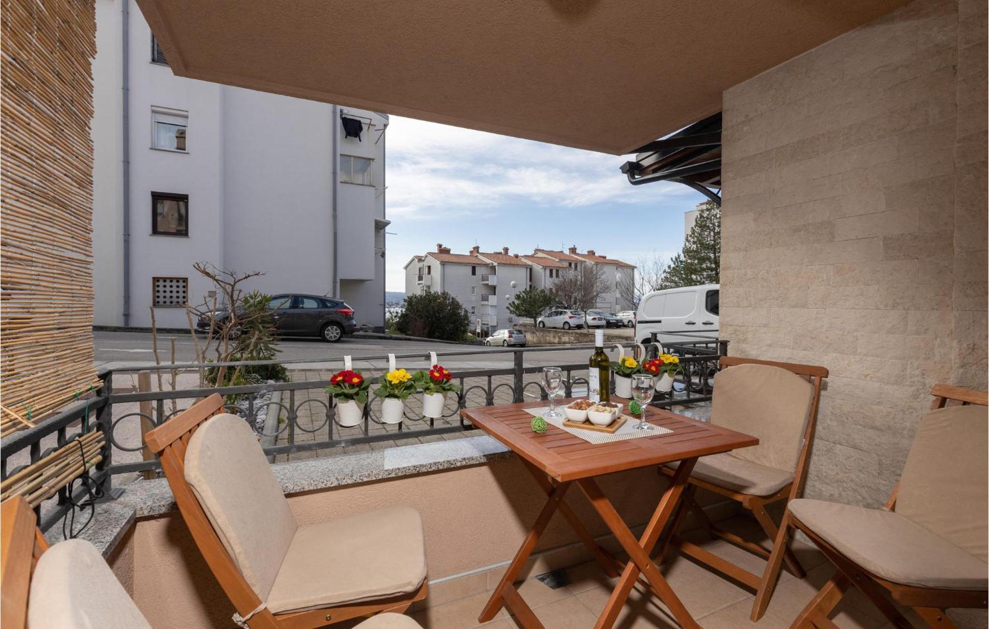 Cozy Apartment In Crikvenica With Kitchen Esterno foto